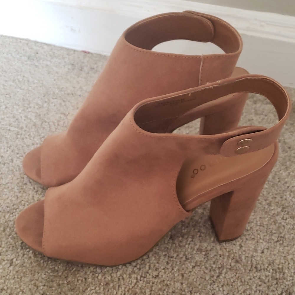 Like new suede peep toe sling booties